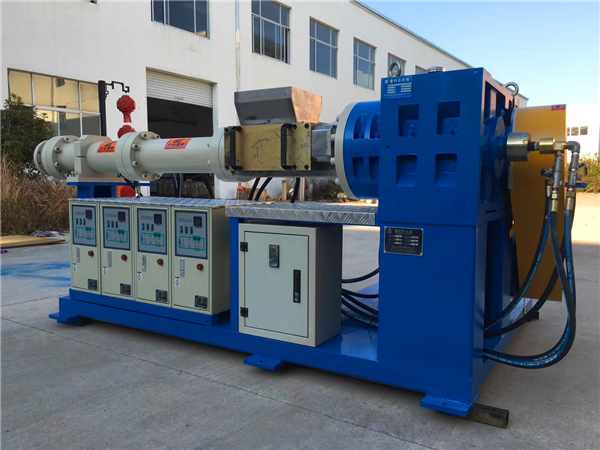 螺桿式冷水機組 螺桿式冷水機組