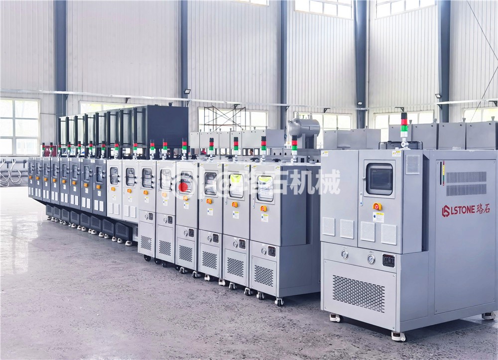 7臺(tái)，油式模溫機(jī)，發(fā)往重慶市