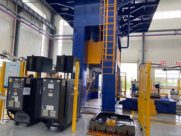 碳纖維模壓模溫機 碳纖維模壓模溫機