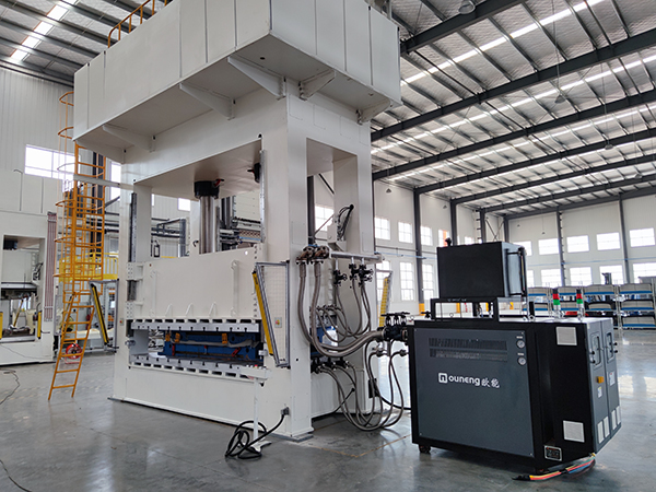 內飾件模具加熱模溫機